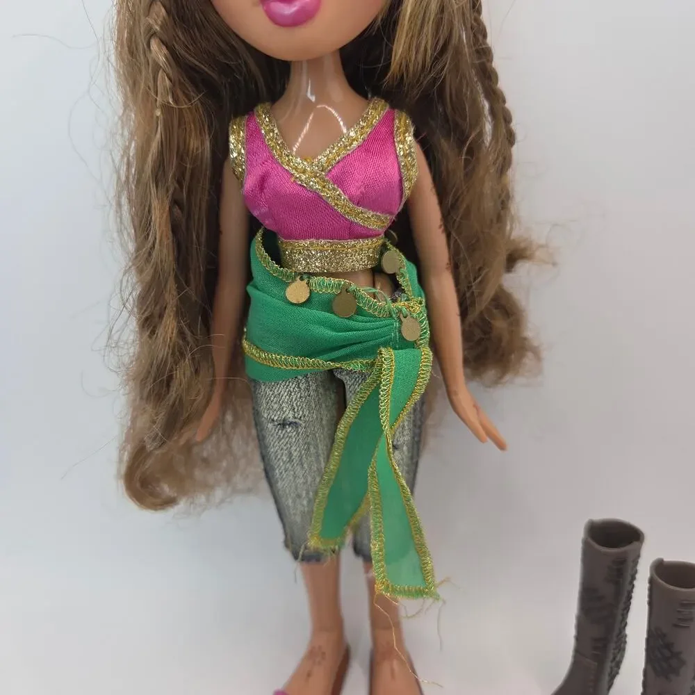 Vintage 2006 Bratz Genie Magic Yasmin Doll with Both Outfits + Shoes